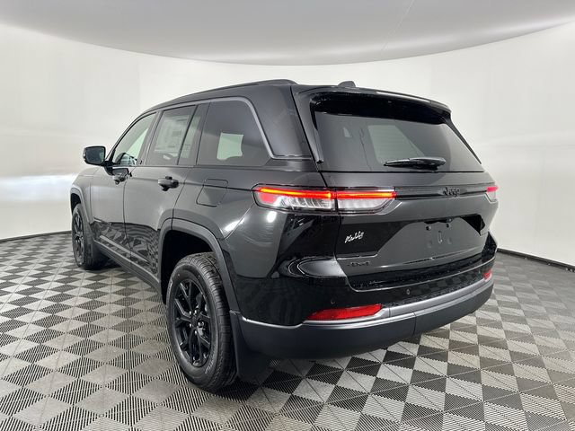 New 2026 Jeep Grand Cherokee Altitude AWD/4WD image 4