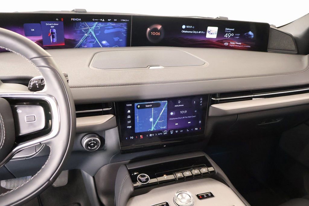 New 2025 Lincoln Navigator Reserve w/ Jet Appearance Package image 5