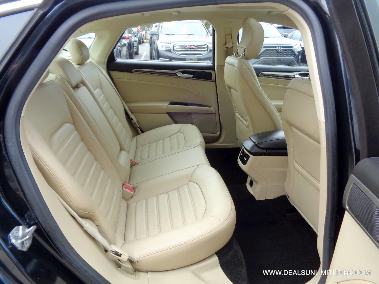 Used 2014 Ford Fusion SE w/ Equipment Group 202A FWD image 22