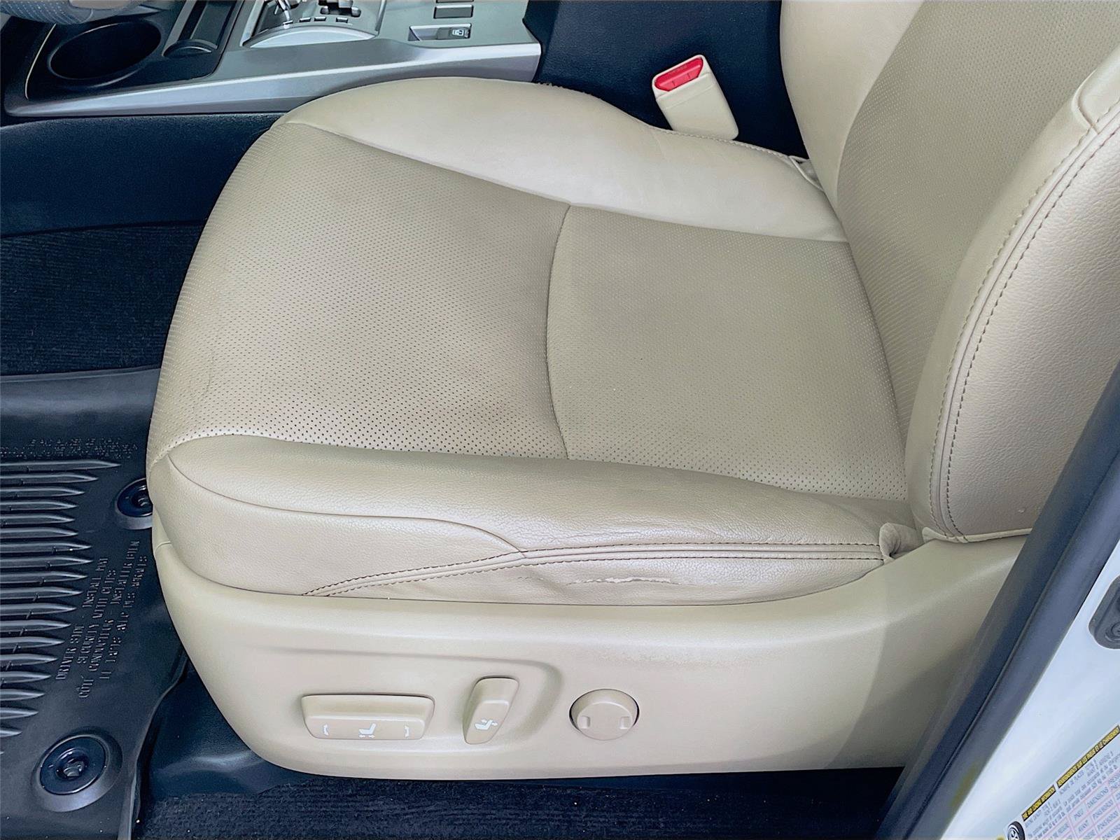 Used 2021 Toyota 4Runner Limited AWD/4WD image 24