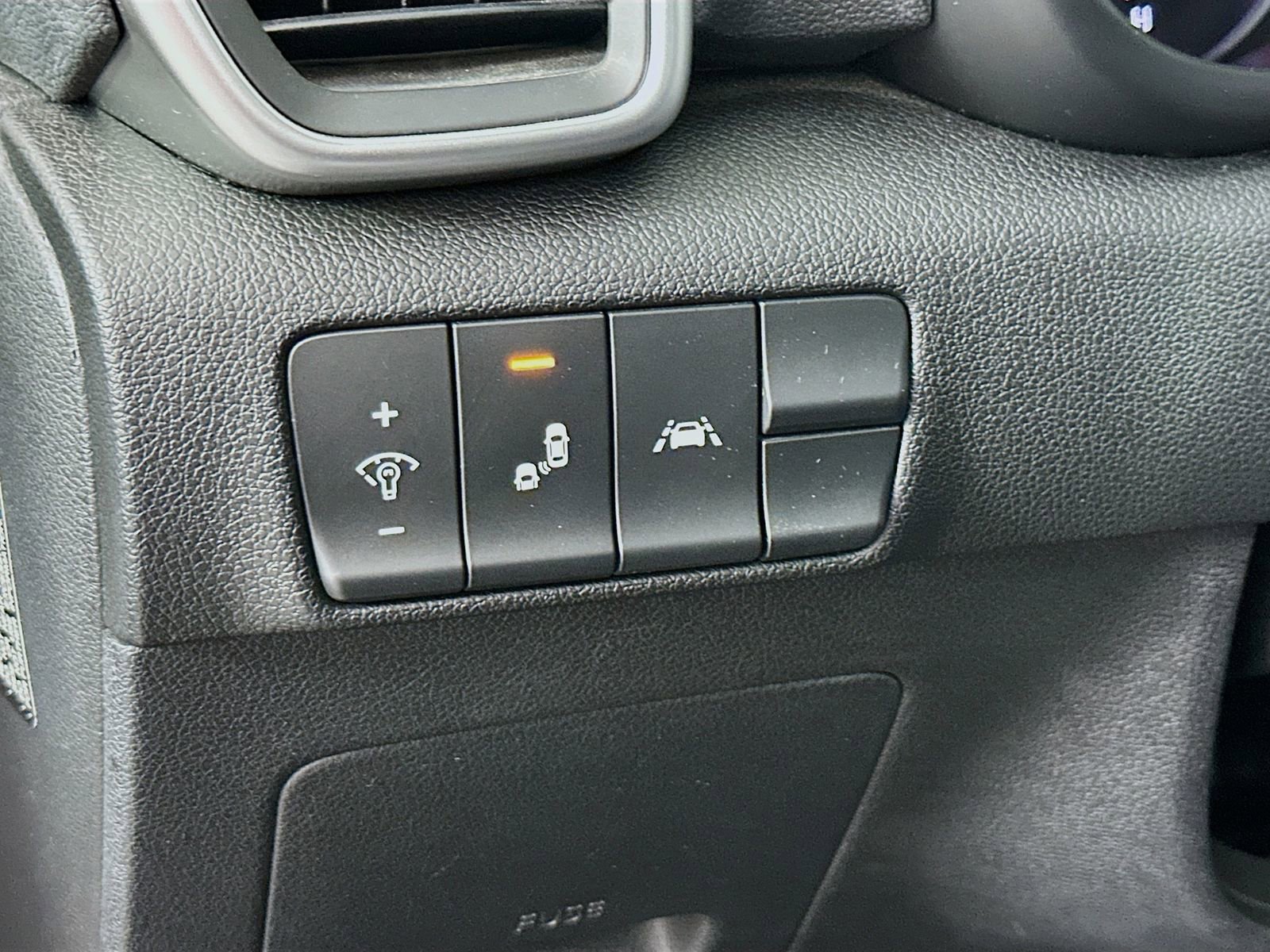 Used 2022 Kia Sportage Nightfall Edition image 10