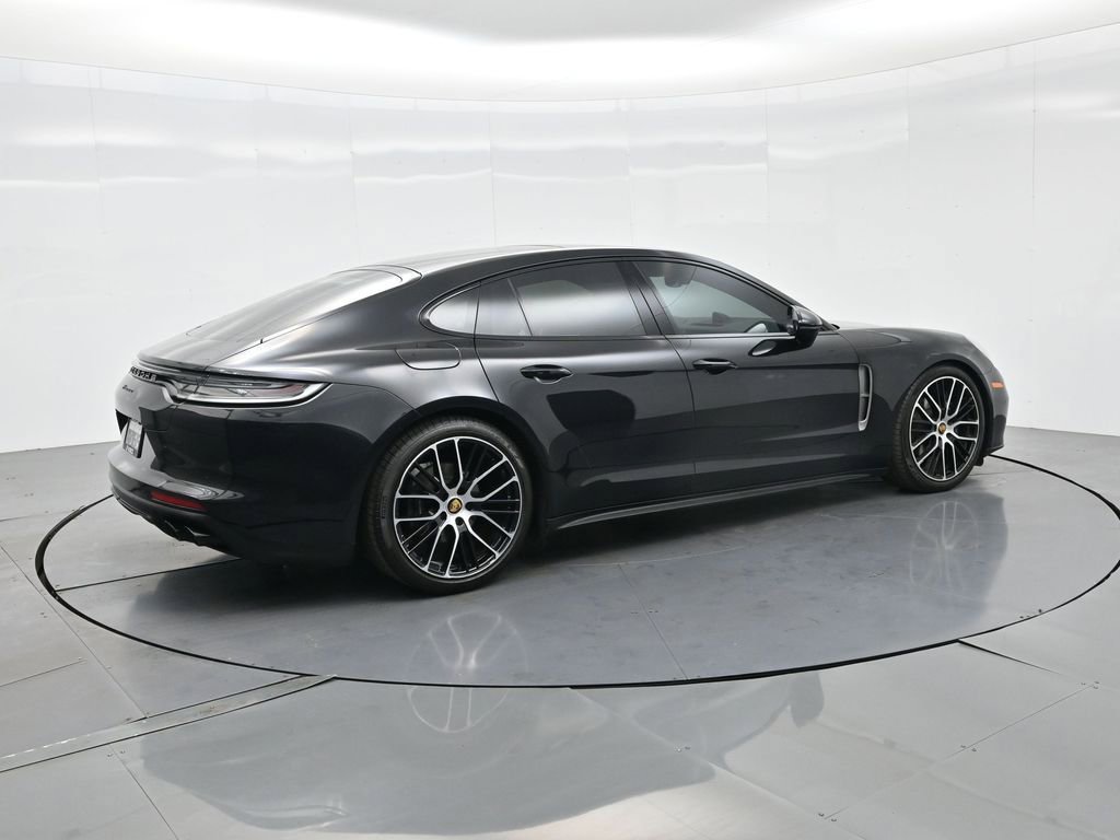 Used 2023 Porsche Panamera Platinum Edition image 7