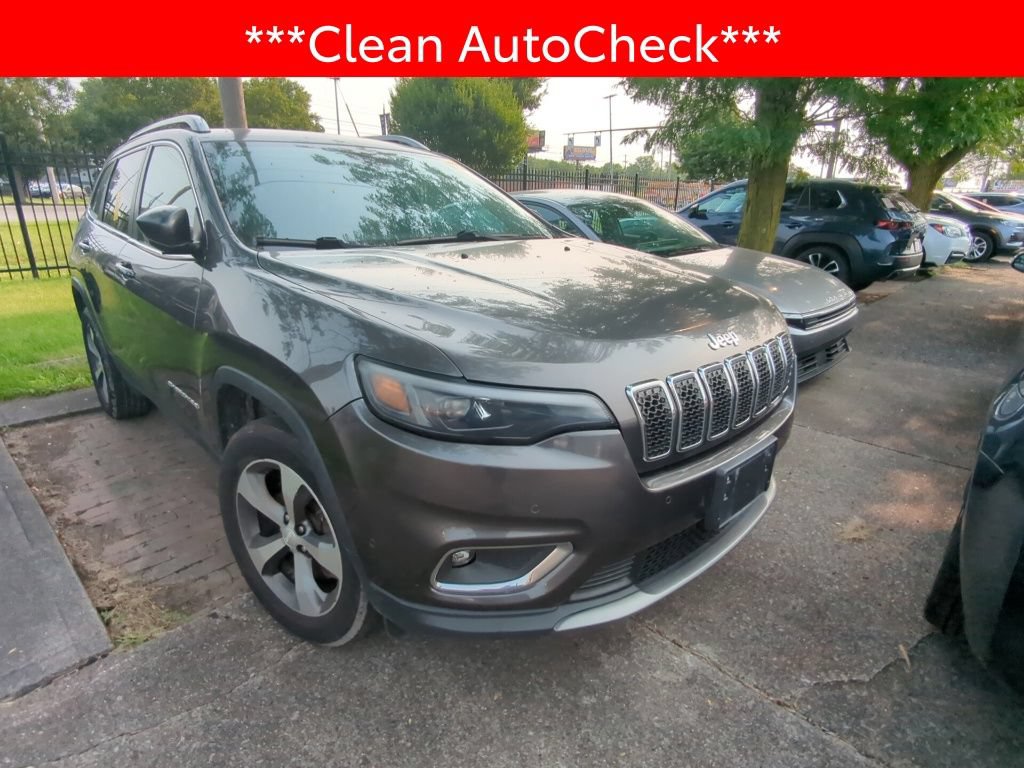 Used 2019 Jeep Cherokee Limited w/ Luxury Group AWD/4WD image 3