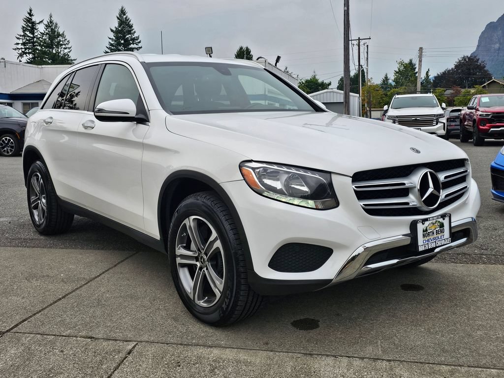 Used 2019 Mercedes-Benz GLC 300 4MATIC image 3