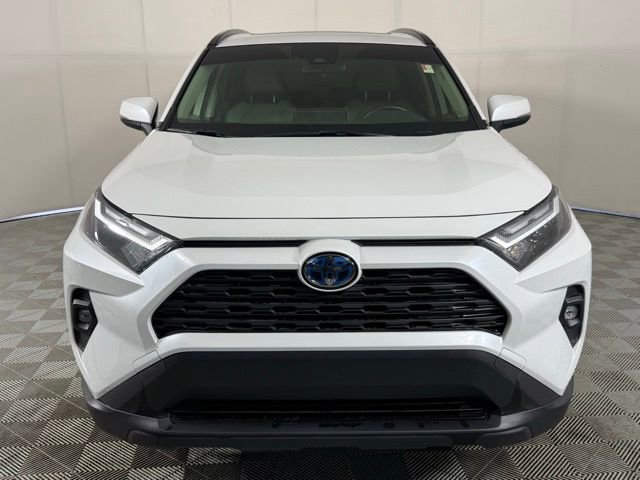 Used 2023 Toyota RAV4 XLE Premium image 10