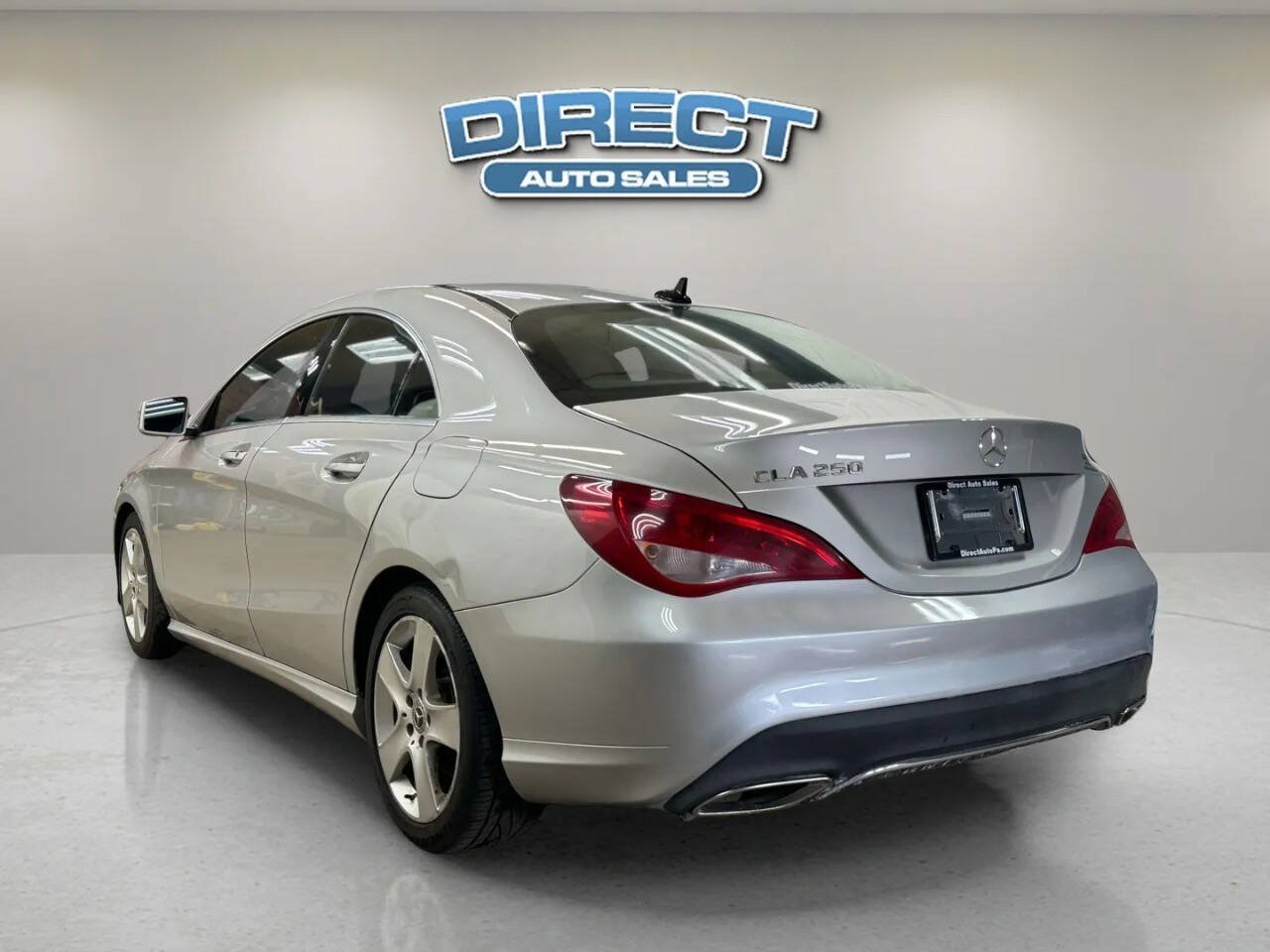 Used 2018 Mercedes-Benz CLA 250 w/ Premium Package image 4