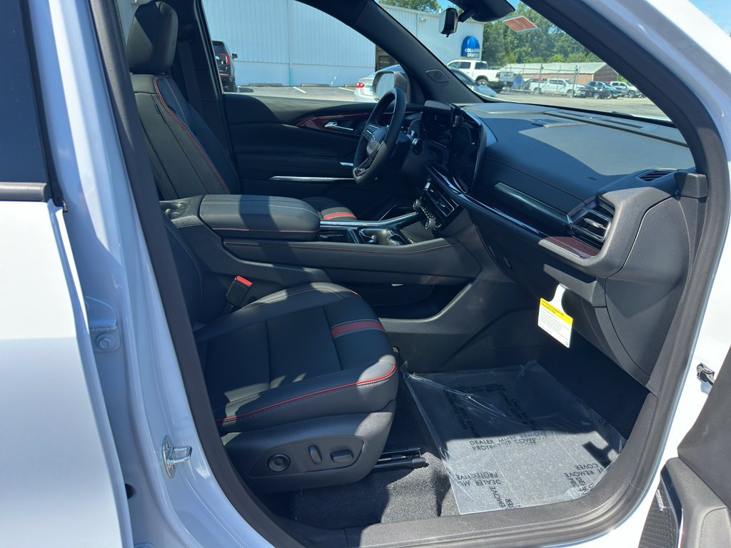New 2027 Chevrolet Traverse RS w/ LPO, Floor Liner Package AWD/4WD image 31