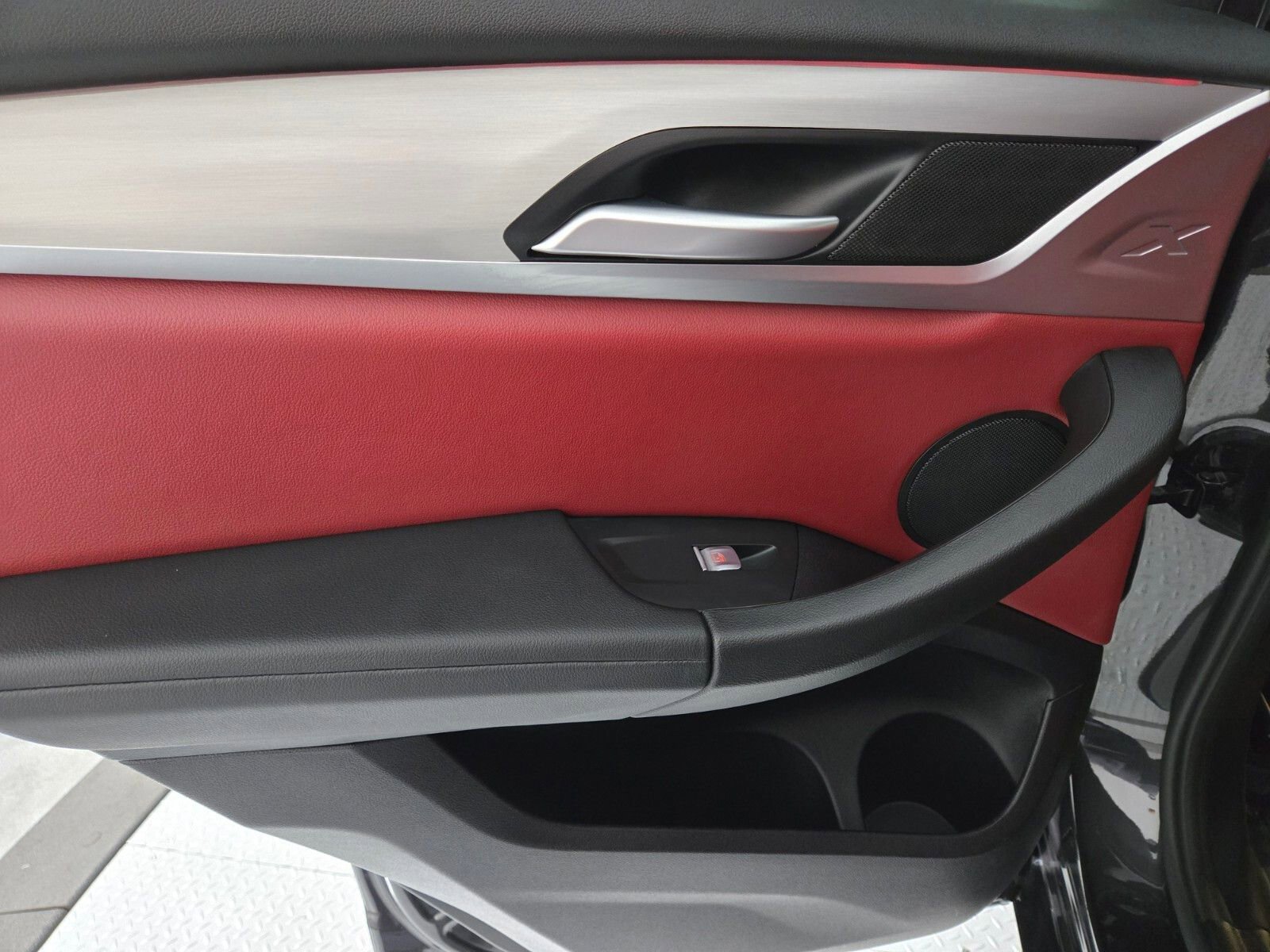 Used 2023 BMW X4 xDrive30i w/ M Sport Package image 21