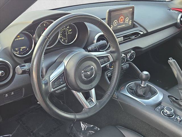 Used 2021 MAZDA MX-5 Miata RF Grand Touring RWD image 10