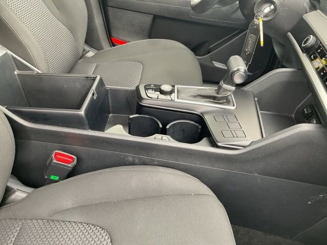 Used 2025 Kia Sportage LX image 12