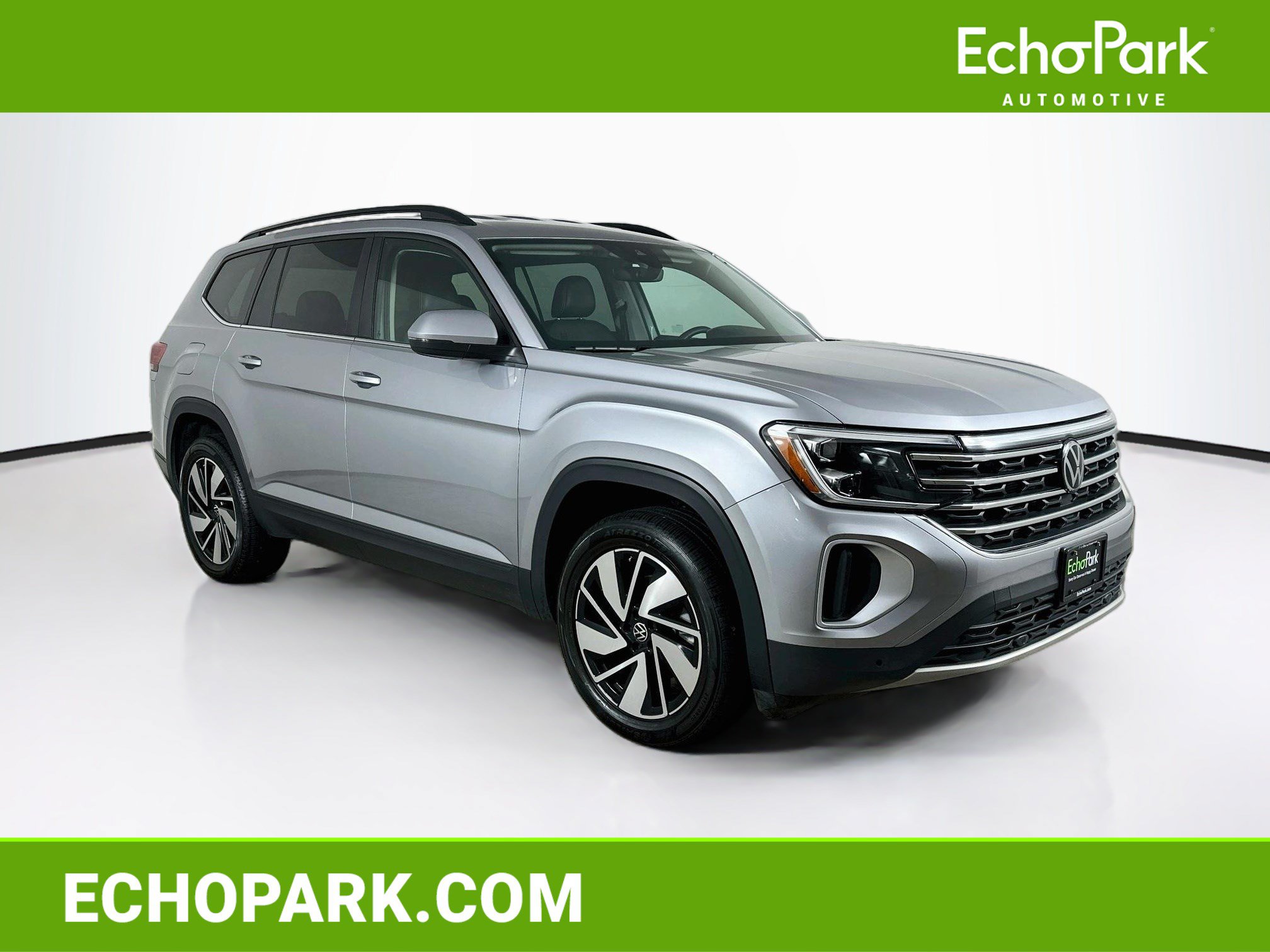 Used 2025 Volkswagen Atlas SE FWD image 1