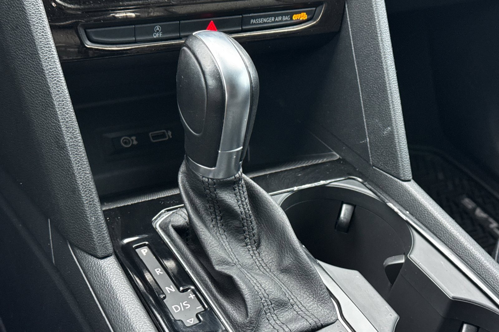 Used 2018 Volkswagen Atlas SE image 24