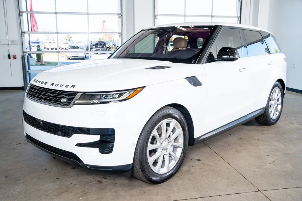 Used 2023 Land Rover Range Rover Sport SE image 11