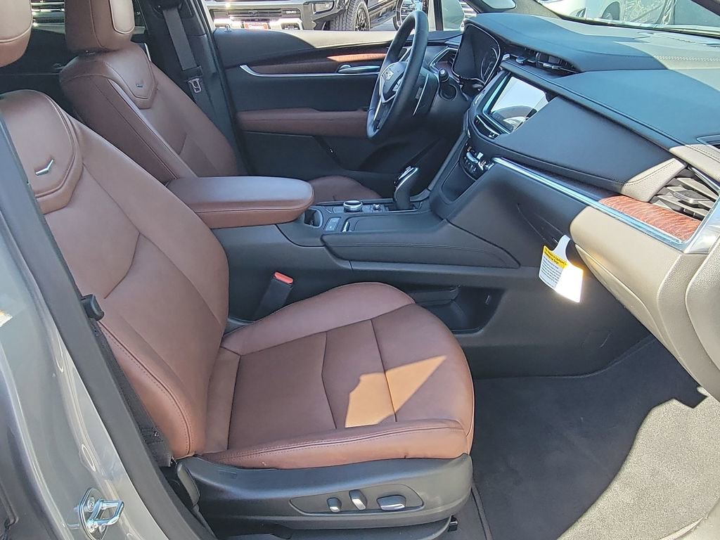 Used 2025 Cadillac XT5 Sportv image 28