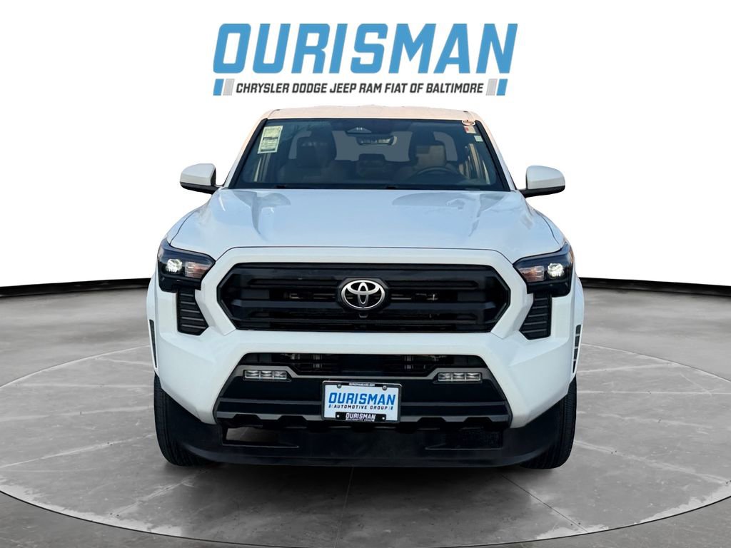 Used 2025 Toyota Tacoma Limited image 8