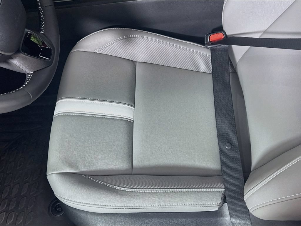 Used 2026 Toyota Camry SE FWD image 19
