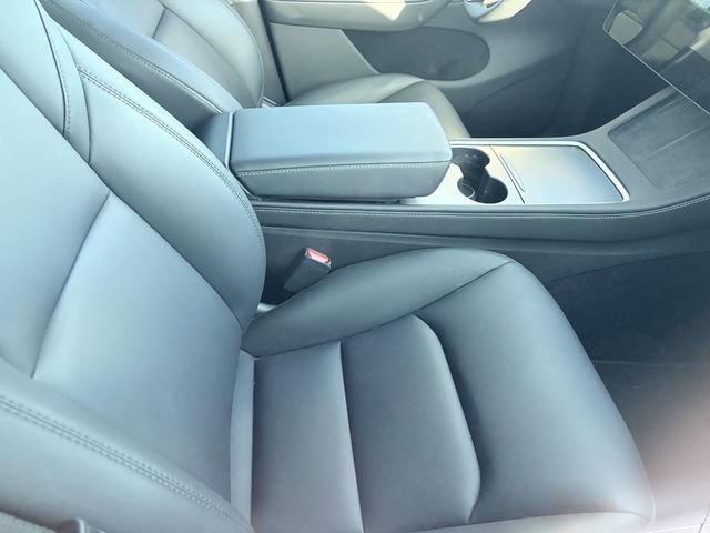 Used 2024 Tesla Model Y Long Range AWD/4WD image 9