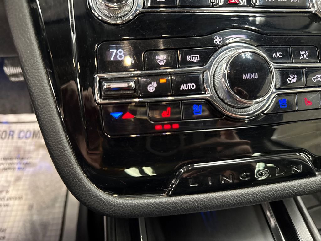 Used 2020 Lincoln Corsair Reserve w/ Equipment Group 202A image 32