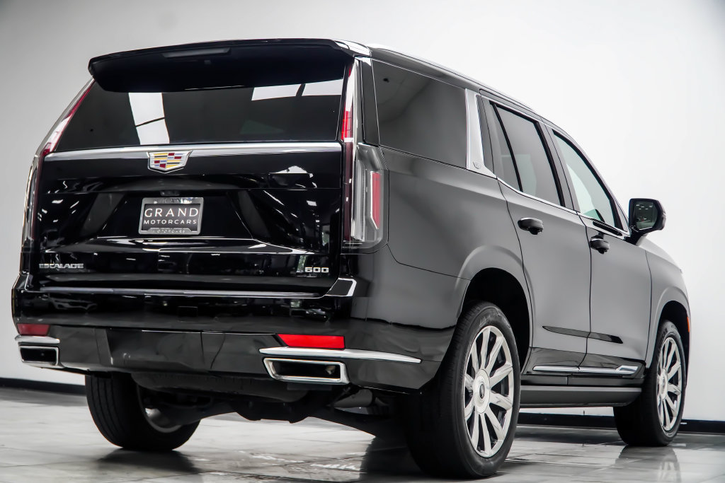 Used 2024 Cadillac Escalade Premium Luxury Platinum RWD image 18