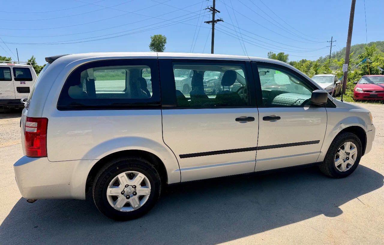Used 2008 Dodge Grand Caravan SE FWD image 6