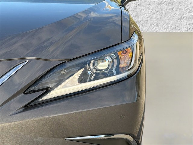 New 2025 Lexus ES 350 w/ Premium Package image 9