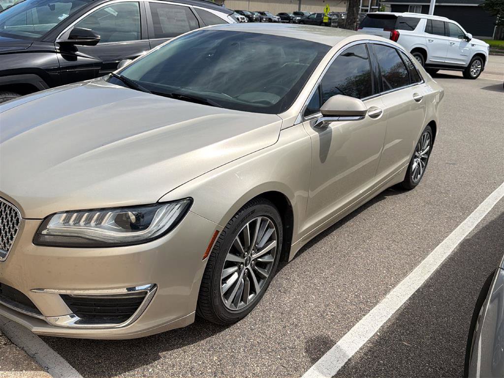 Used 2017 Lincoln MKZ Select w/ Select Plus Package FWD image 4