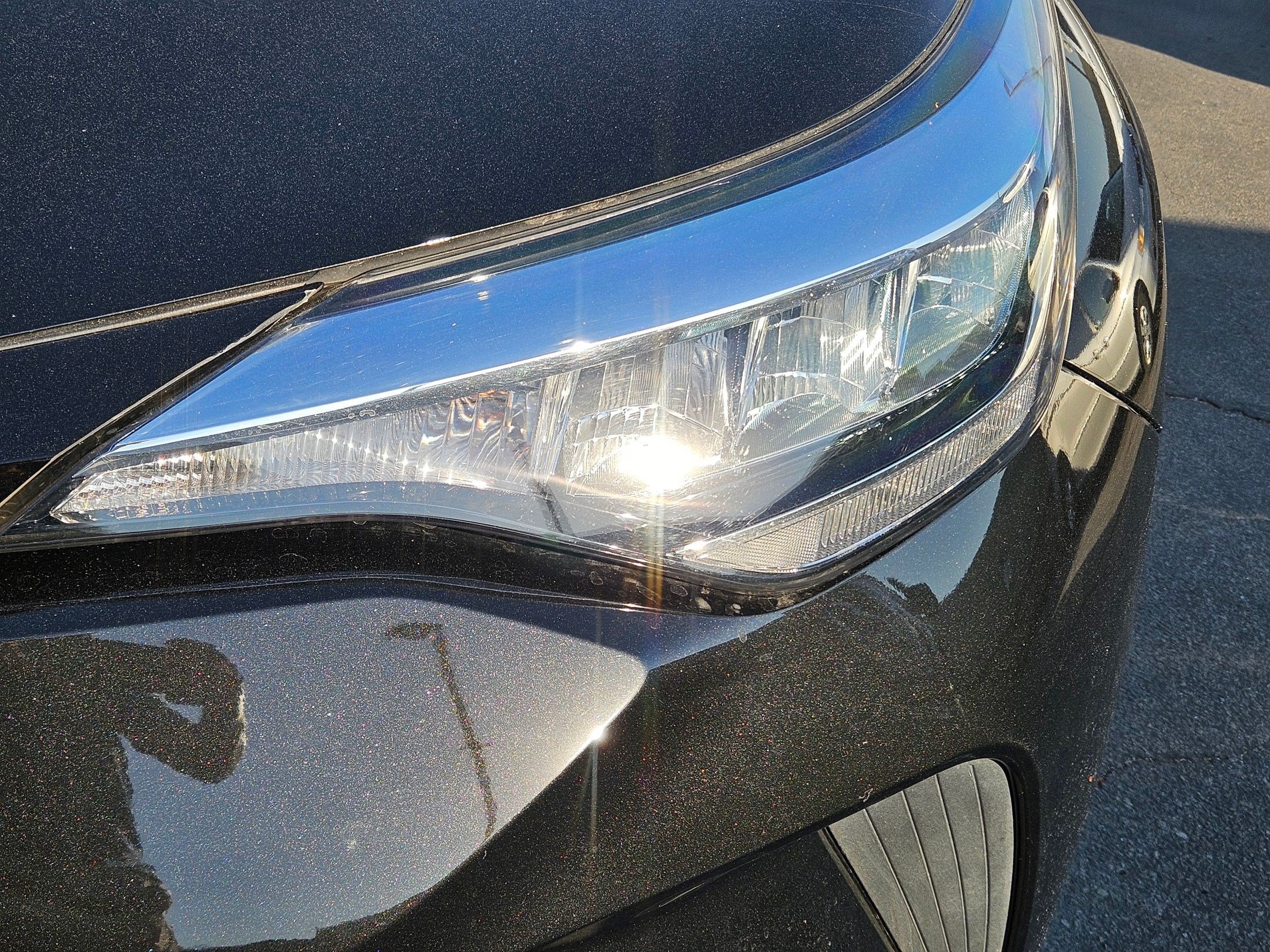 Used 2020 Toyota C-HR XLE FWD image 13