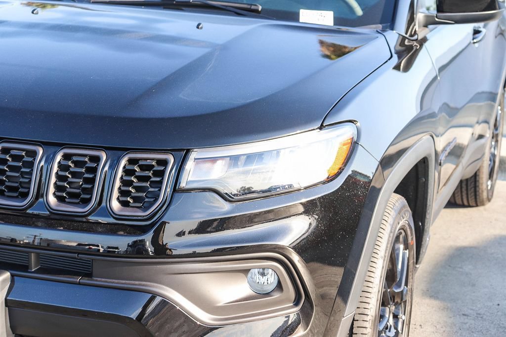 New 2026 Jeep Compass Latitude AWD/4WD image 5