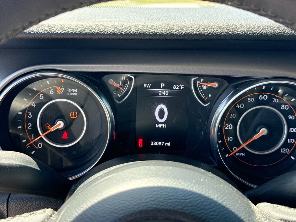 Used 2023 Jeep Gladiator Sport AWD/4WD image 24