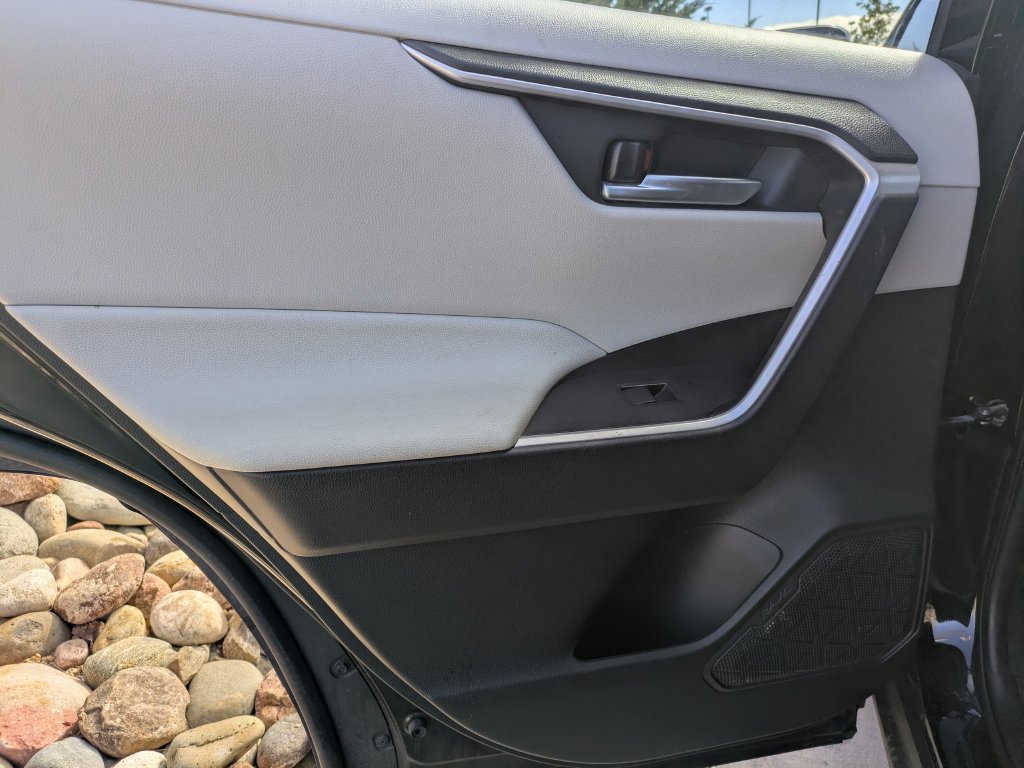 Used 2020 Toyota RAV4 XLE w/ Convenience Package AWD/4WD image 27