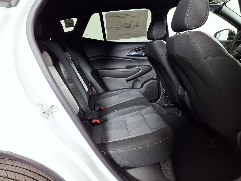 New 2026 Chevrolet Trax RS w/ Sunroof Package FWD image 11