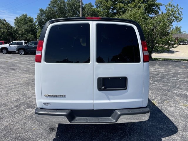 Used 2024 Chevrolet Express 3500 LT w/ LT Preferred Equipment Group image 6
