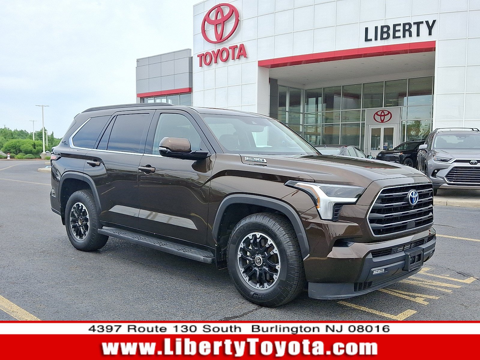 Used 2023 Toyota Sequoia SR5 w/ TRD Off-Road Package AWD/4WD video 1