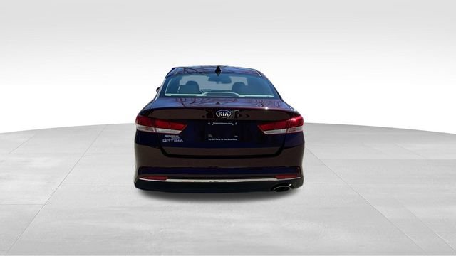 Used 2018 Kia Optima LX w/ 17" Alloy Wheels Package FWD image 7