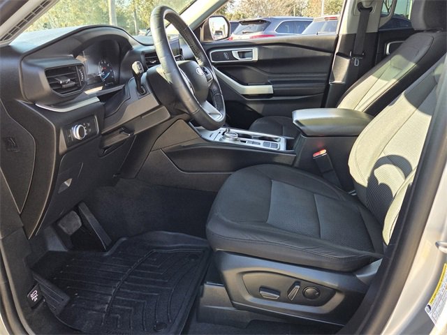 Used 2022 Ford Explorer XLT w/ Class IV Trailer Tow Package image 11