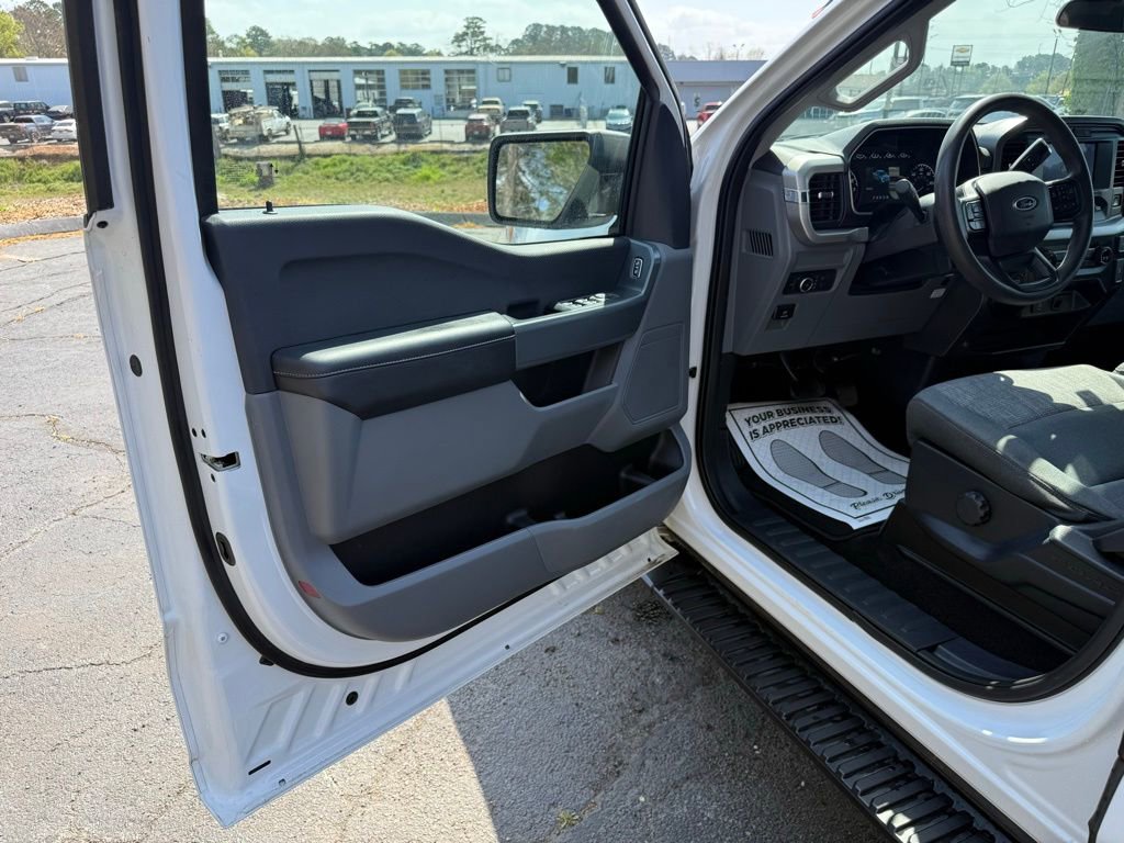 Used 2022 Ford F150 XLT w/ Trailer Tow Package image 8