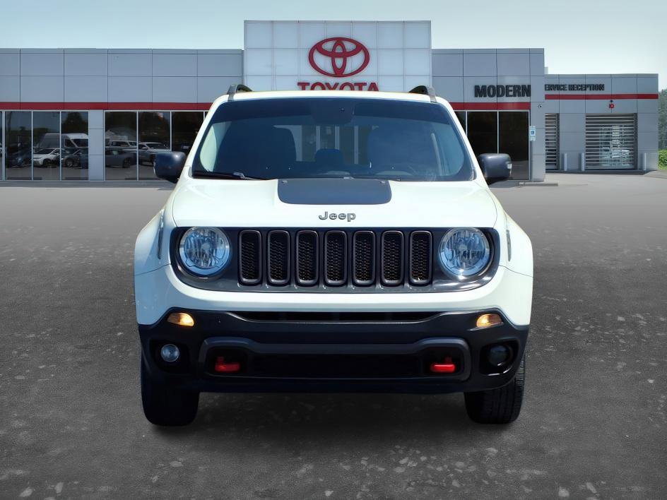 Used 2017 Jeep Renegade Trailhawk image 2