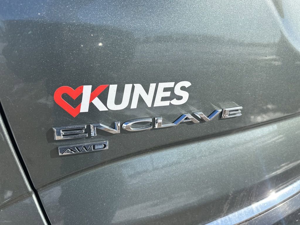 Used 2022 Buick Enclave Premium w/ Surround and Sites Package image 14