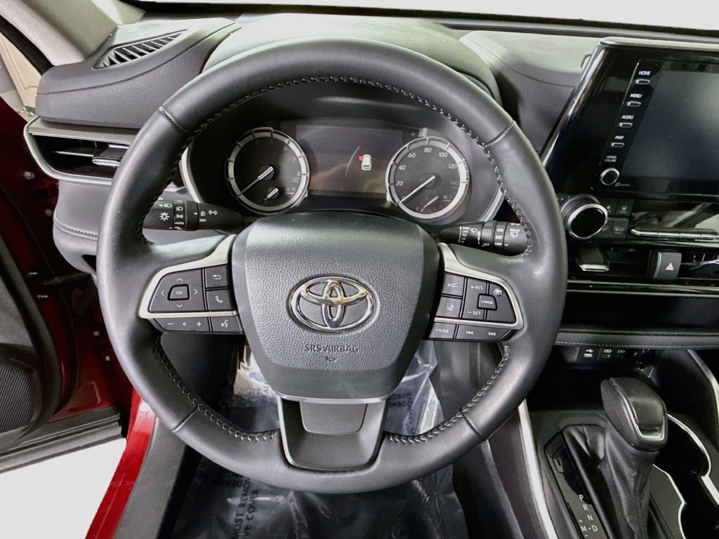 Certified 2022 Toyota Highlander XLE AWD/4WD image 21