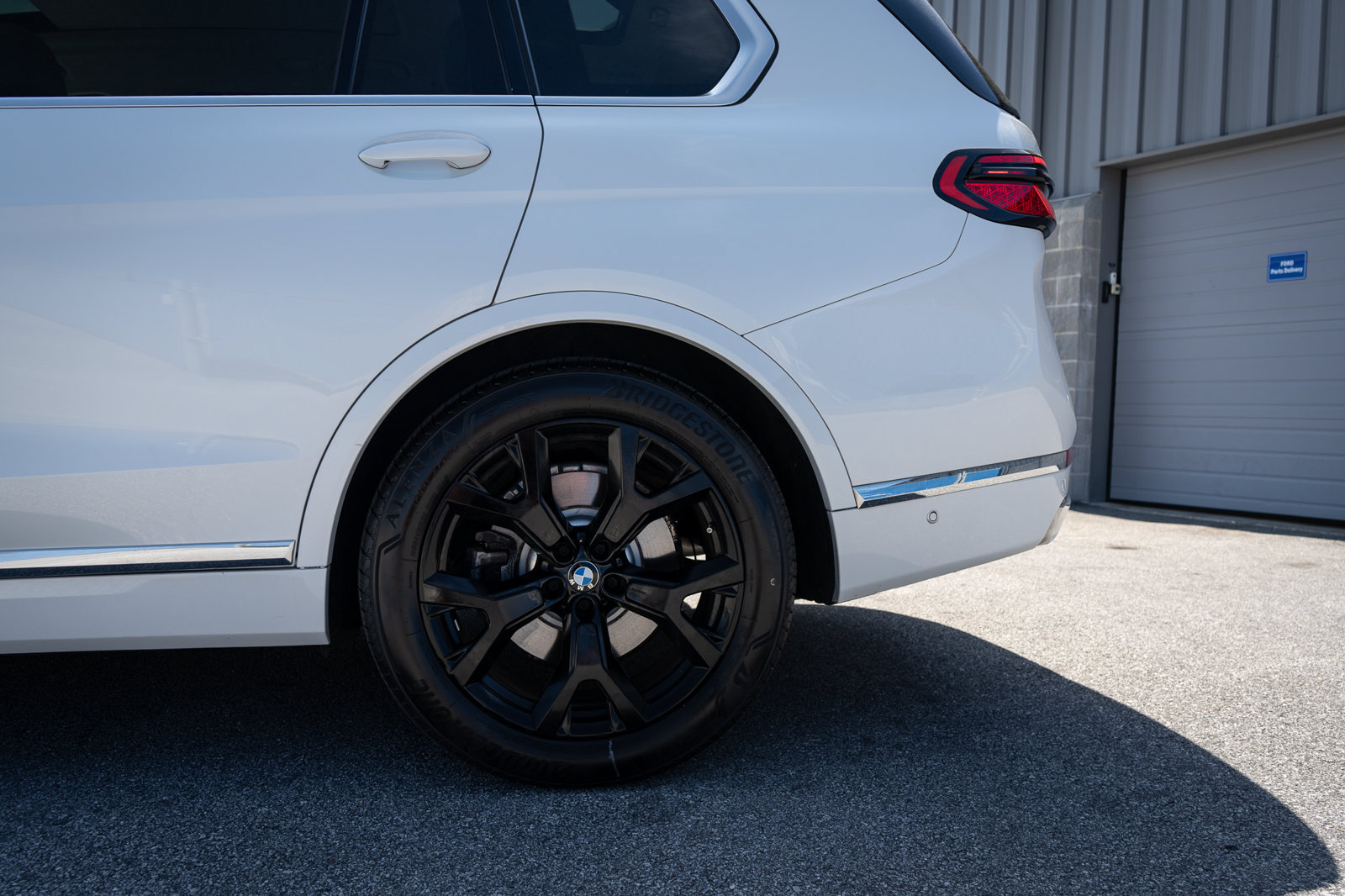 Used 2023 BMW X7 xDrive40i w/ Executive Package AWD/4WD image 13