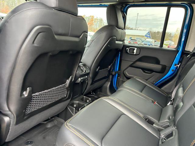 New 2025 Jeep Gladiator High Tide image 10