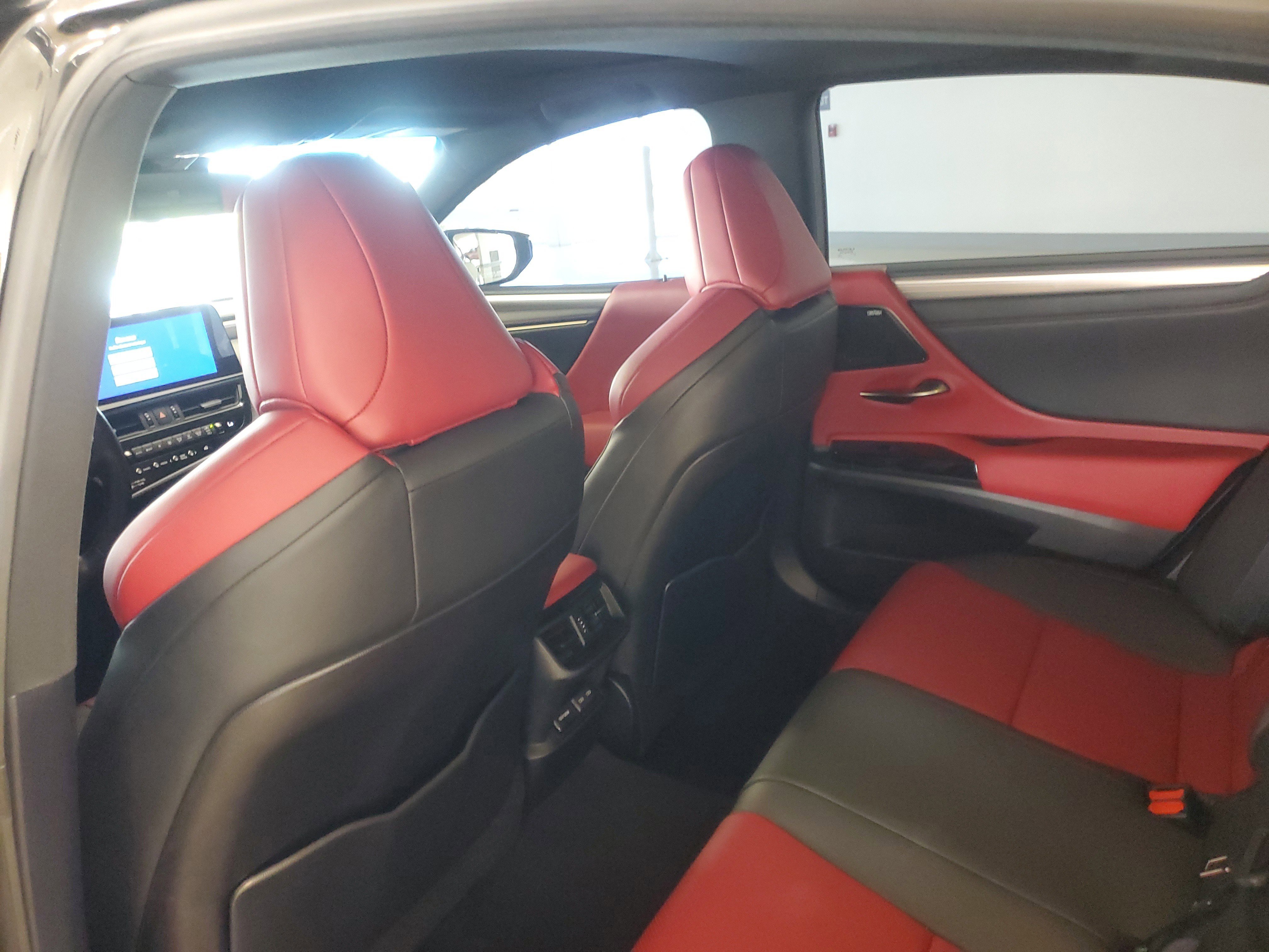 Certified 2024 Lexus ES 350 F Sport w/ Accessory Package (Z2) image 15