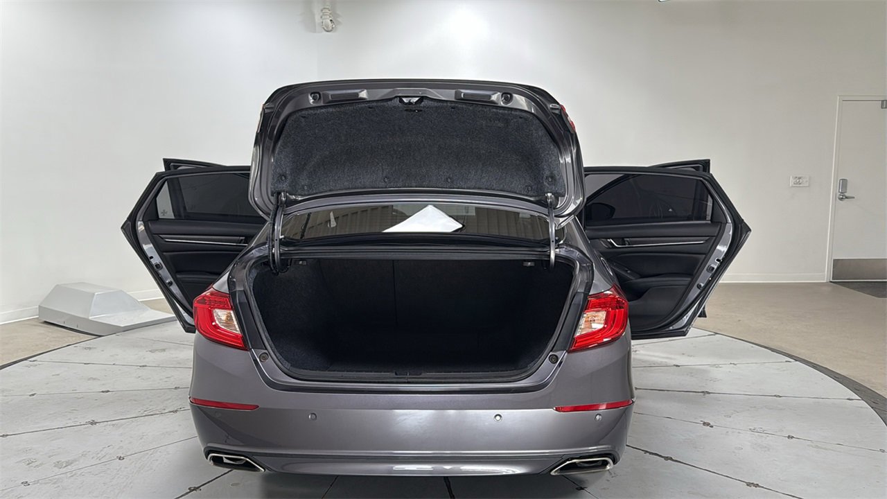 Used 2021 Honda Accord Touring image 16