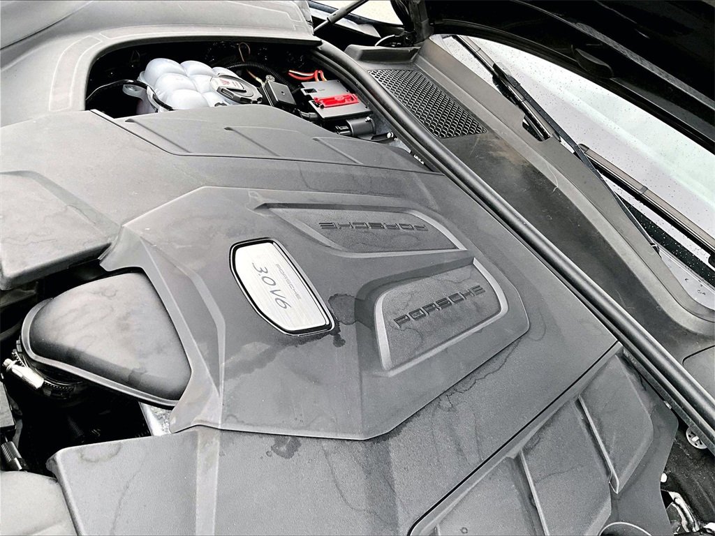 Used 2023 Porsche Cayenne image 24