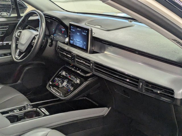 Used 2021 Lincoln Corsair Reserve image 25
