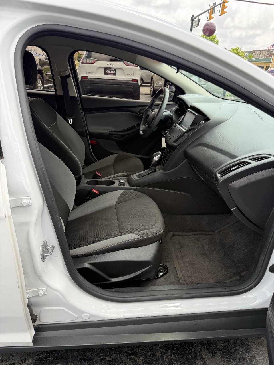 Used 2014 Ford Focus S FWD image 16