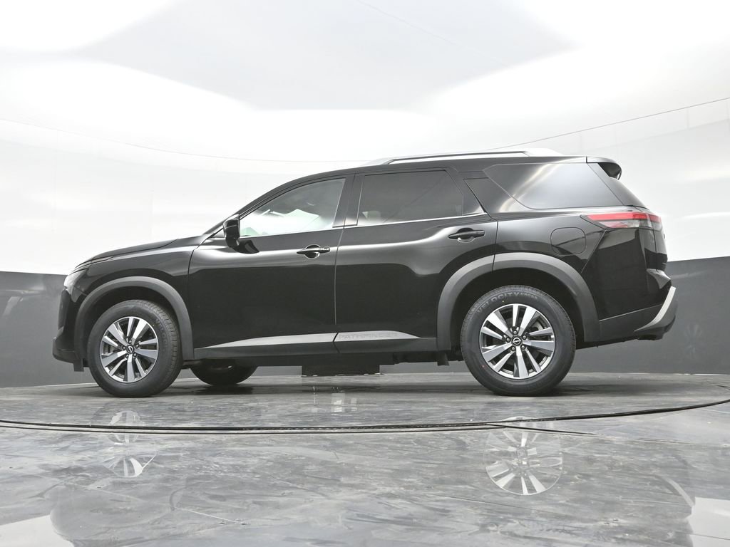 Used 2025 Nissan Pathfinder SL image 37