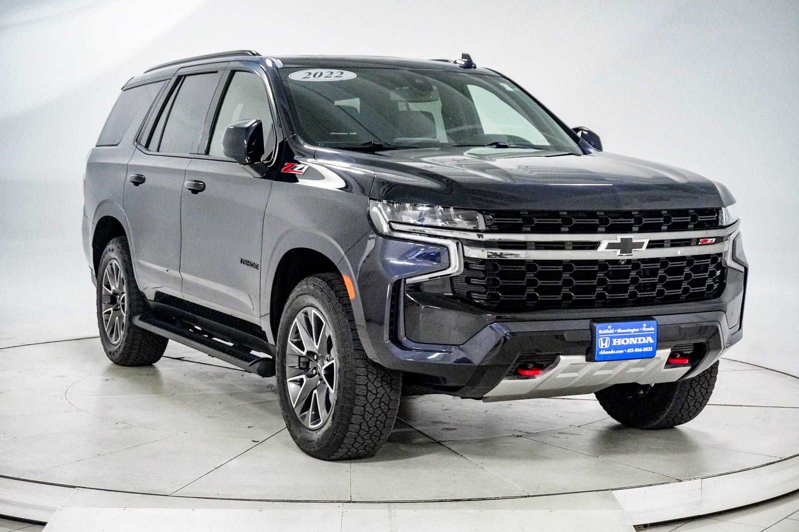 Used 2022 Chevrolet Tahoe Z71 w/ Luxury Package AWD/4WD image 15