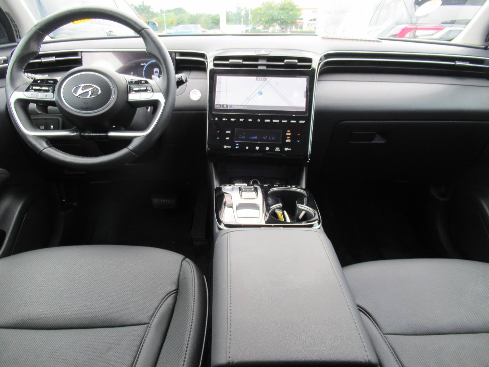 Used 2024 Hyundai Tucson Limited FWD image 12
