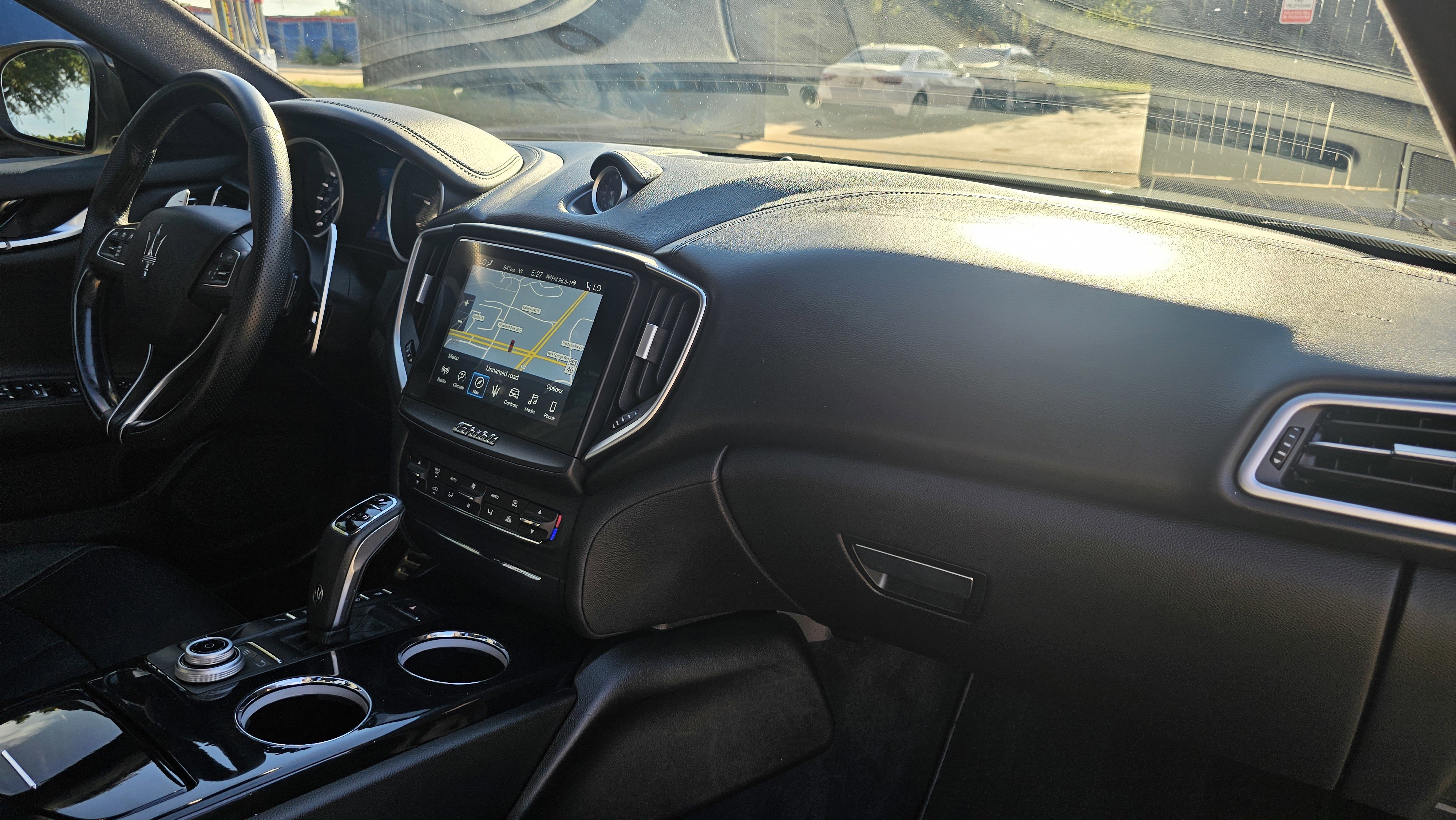 Used 2020 Maserati Ghibli GranSport image 36